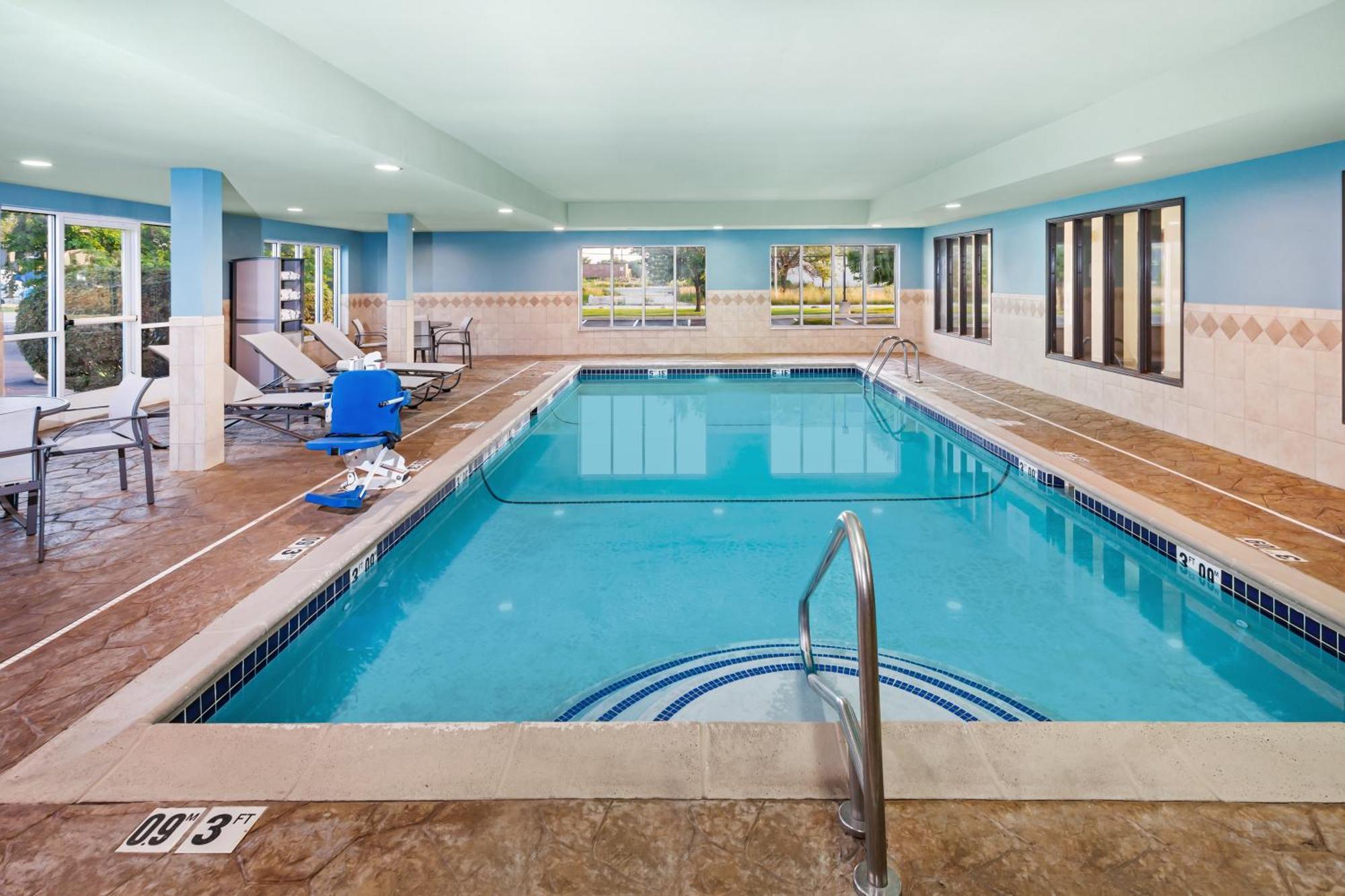 Holiday Inn Express Hotel & Suites Chicago South Lansing By Ihg מראה חיצוני תמונה
